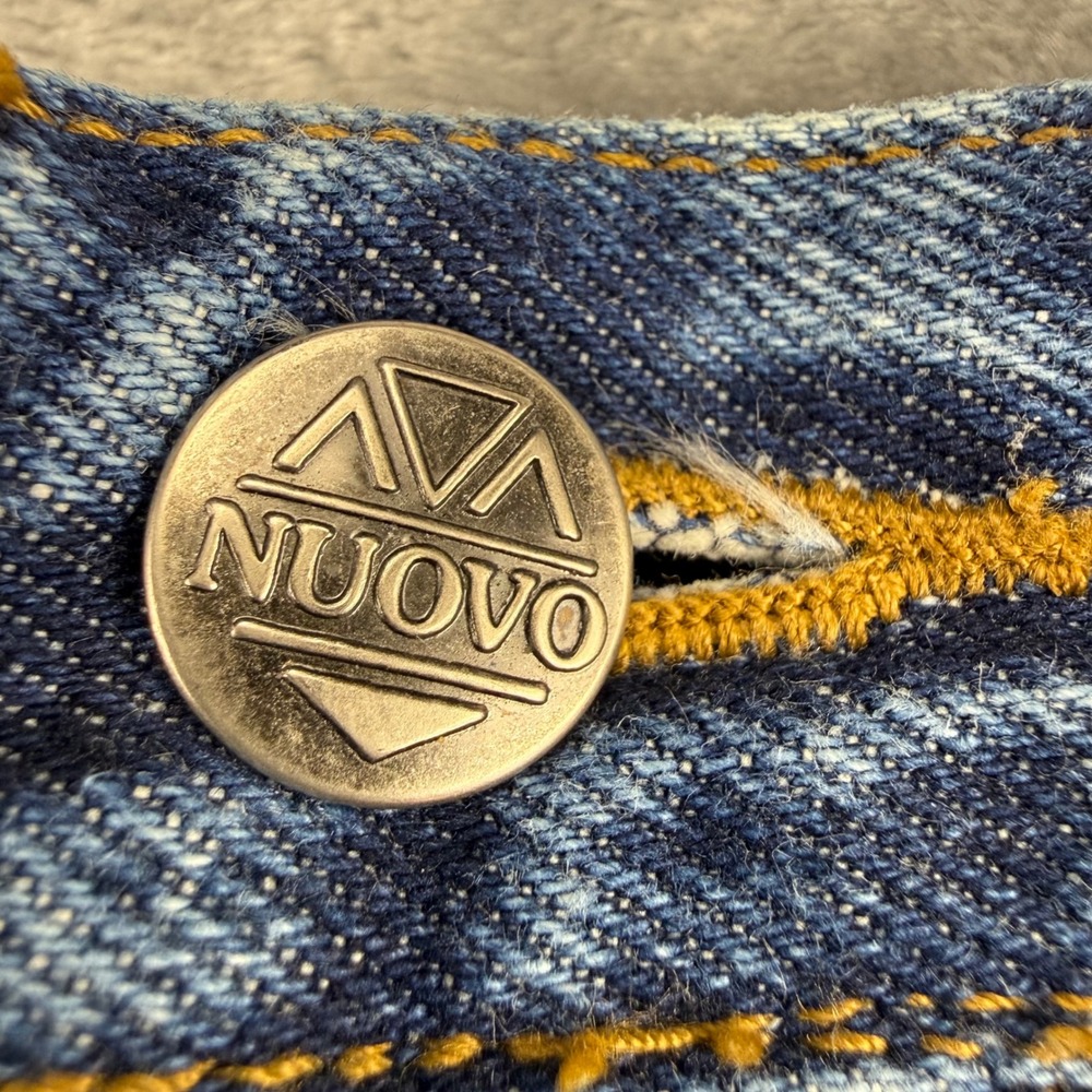 Vintage Nuovo Acid Wash Denim Mini Skirt High Waisted Western Yoke Blue Size 7 - Picture 9 of 16